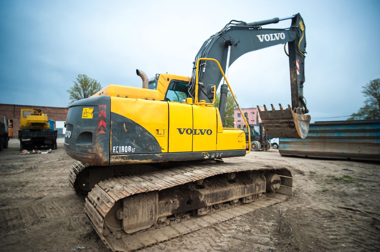 Экскаватор volvo ec180blc